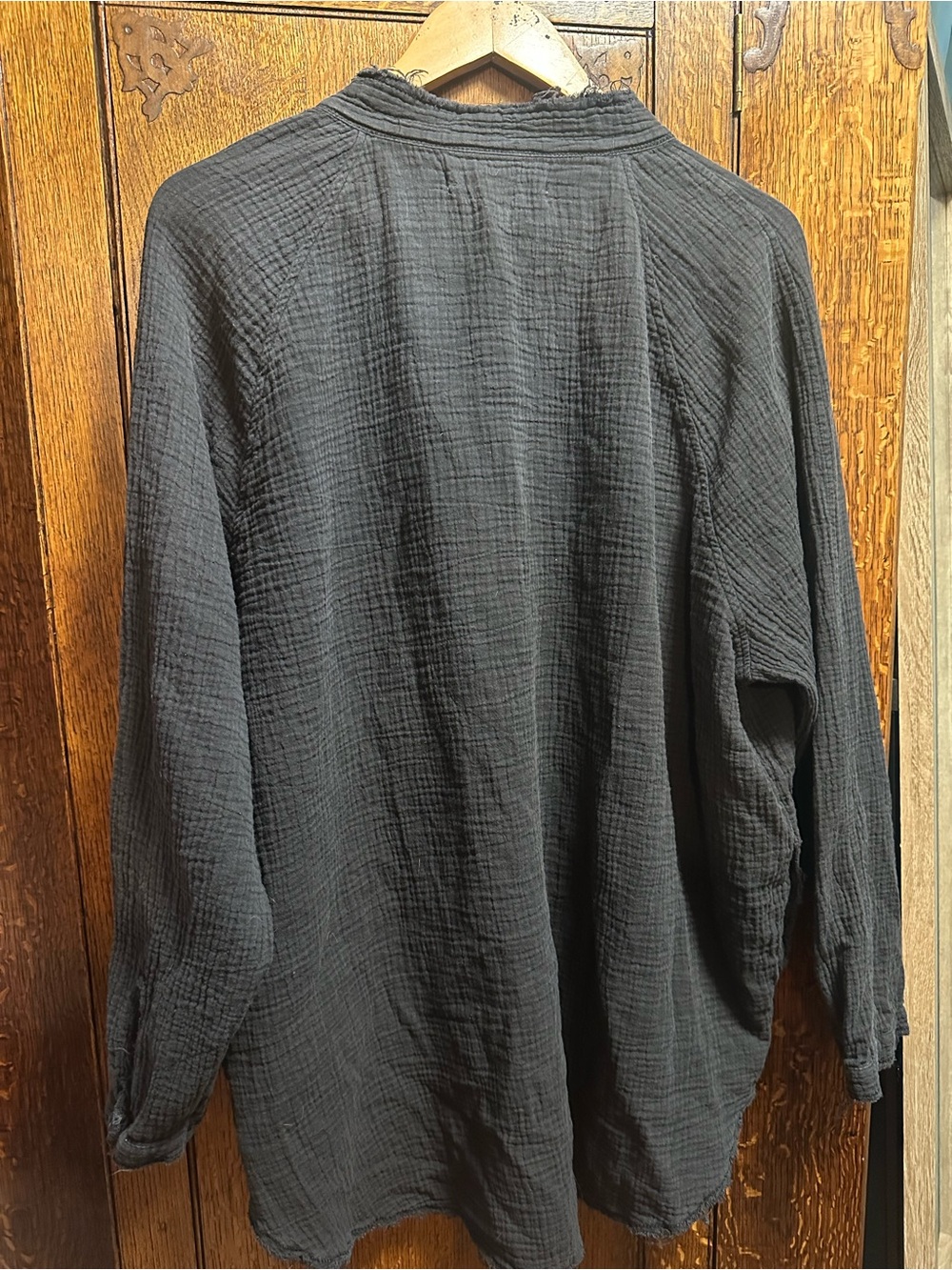 We The Free Black Textured Button-Front Shirt - Picture 7 of 11